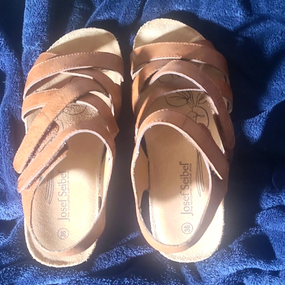 Josef Seibel Brown Sandals Comfortable Casual Design